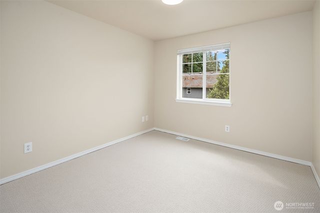 22521 SE 267th St, Maple Valley, WA 98038