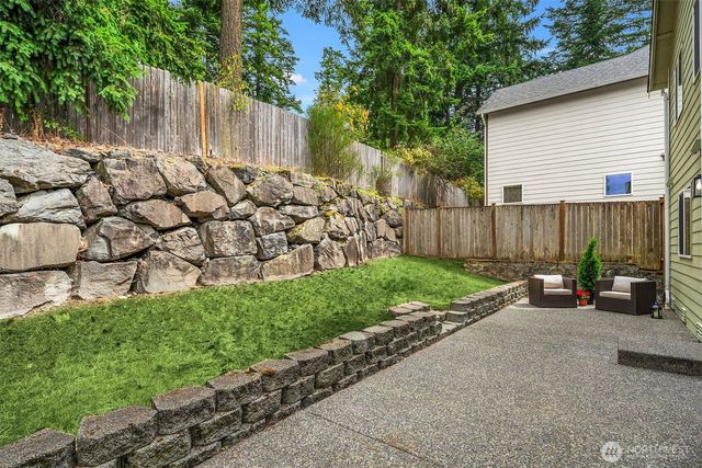 22521 SE 267th St, Maple Valley, WA 98038