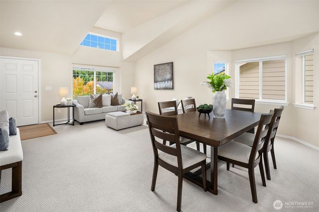 22521 SE 267th St, Maple Valley, WA 98038