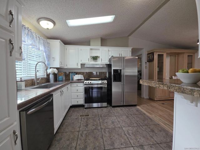 4832 Old Cliffs Rd, San Diego, CA 92120