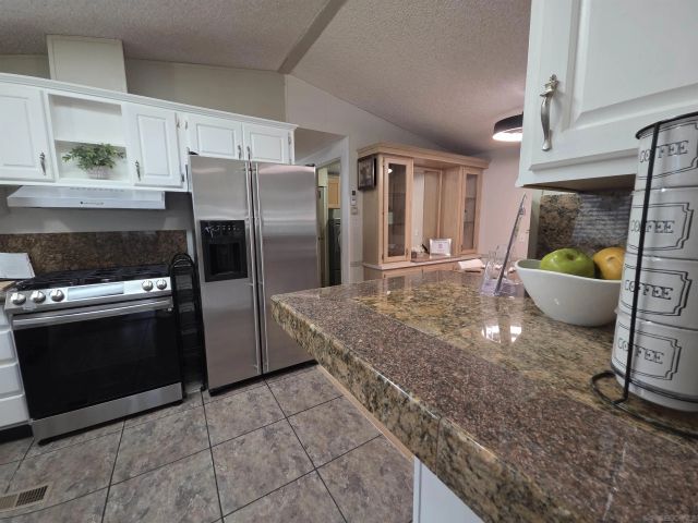 4832 Old Cliffs Rd, San Diego, CA 92120