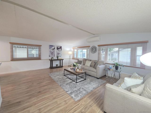 4832 Old Cliffs Rd, San Diego, CA 92120