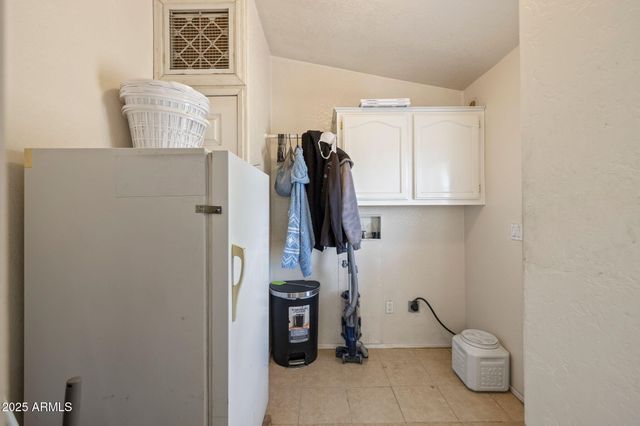 24975 N NAPLES Street, Paulden, AZ 86334