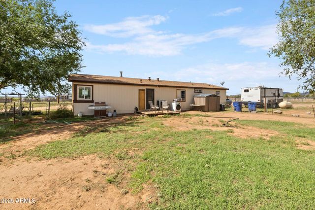 24975 N NAPLES Street, Paulden, AZ 86334