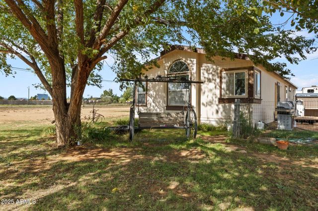 24975 N NAPLES Street, Paulden, AZ 86334