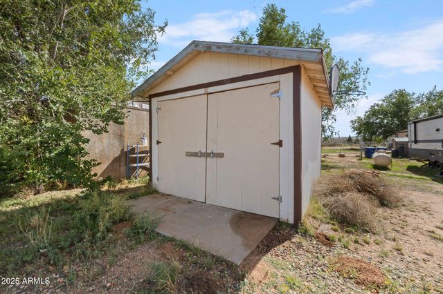24975 N NAPLES Street, Paulden, AZ 86334