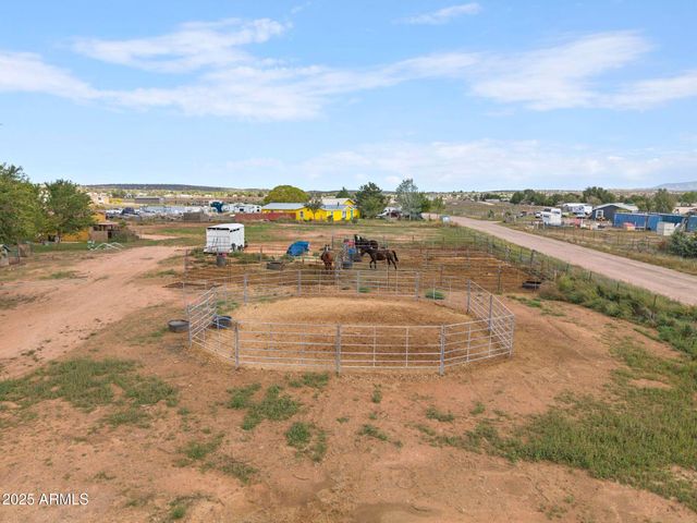 24975 N NAPLES Street, Paulden, AZ 86334