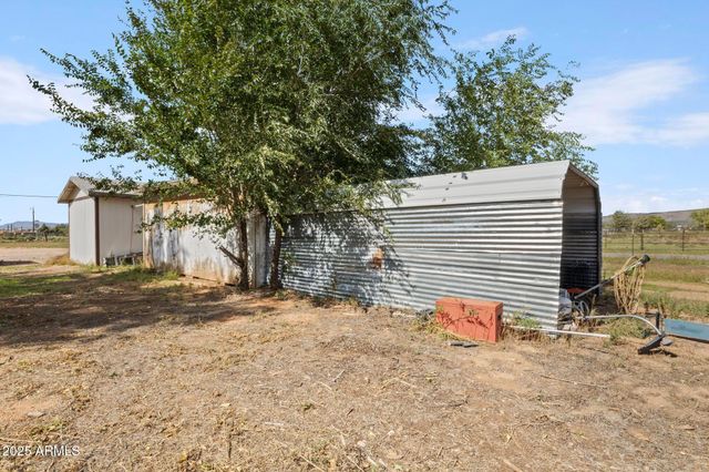 24975 N NAPLES Street, Paulden, AZ 86334