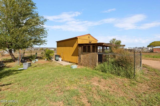 24975 N NAPLES Street, Paulden, AZ 86334