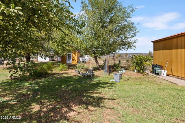 24975 N NAPLES Street, Paulden, AZ 86334