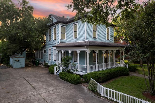 1007 Heights Boulevard, Houston, TX 77008
