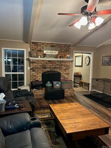 1406 Wildwood Drive, Nashville, AR 71852