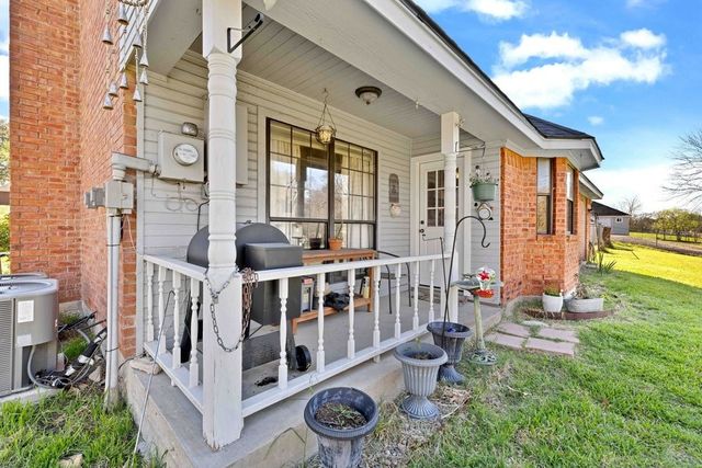 151 Buffalo Creek Drive, Crandall, TX 75114