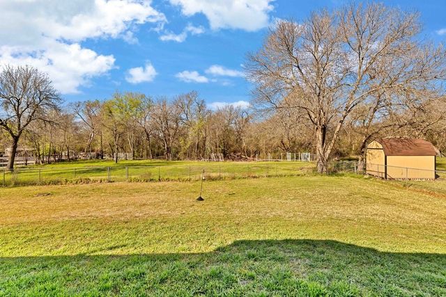 151 Buffalo Creek Drive, Crandall, TX 75114