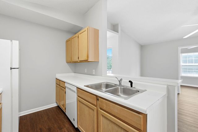 8658 S Bridge Dr Apt L, Surfside Beach, SC 29575