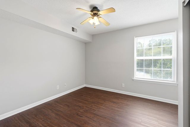 8658 S Bridge Dr Apt L, Surfside Beach, SC 29575