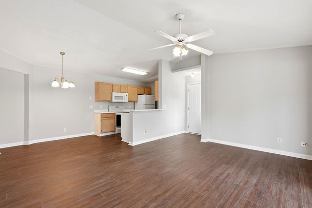 8658 S Bridge Dr Apt L, Surfside Beach, SC 29575