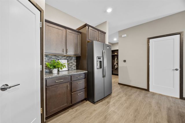 4695 Herbert Hoover Hwy SE, Iowa City, IA 52240