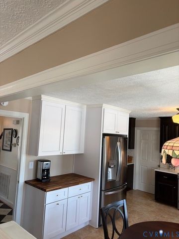 6243 Violet Cir, Mechanicsville, VA 23111