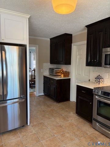 6243 Violet Cir, Mechanicsville, VA 23111