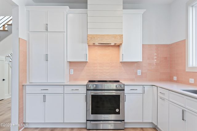 1106 Tree Canopy Way, Wilmington, NC 28403