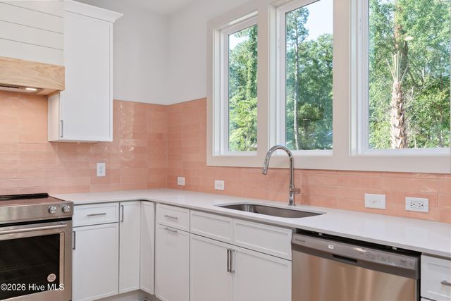 1106 Tree Canopy Way, Wilmington, NC 28403
