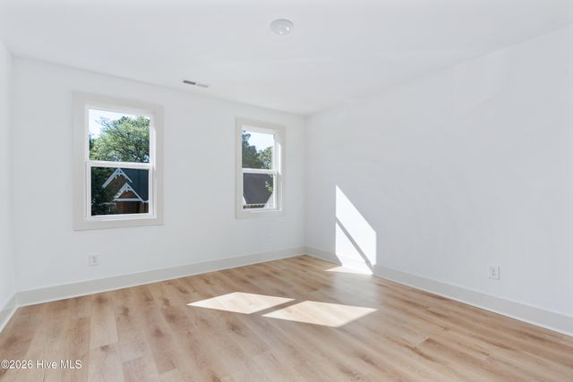 1106 Tree Canopy Way, Wilmington, NC 28403