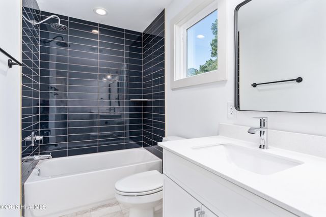 1106 Tree Canopy Way, Wilmington, NC 28403