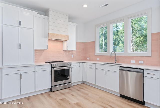 1106 Tree Canopy Way, Wilmington, NC 28403