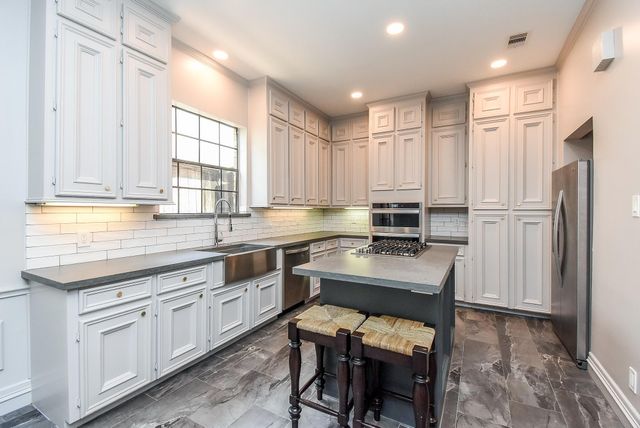 1601 Nantucket Drive A, Houston, TX 77057
