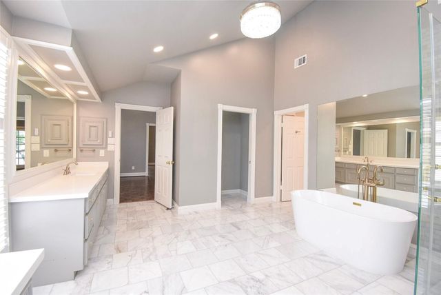 1601 Nantucket Drive A, Houston, TX 77057