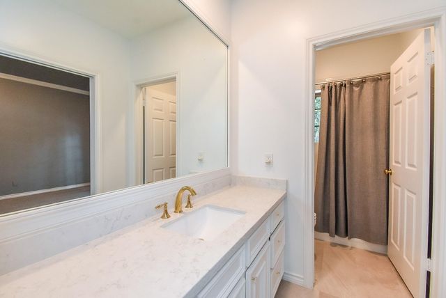 1601 Nantucket Drive A, Houston, TX 77057
