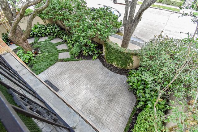 1601 Nantucket Drive A, Houston, TX 77057