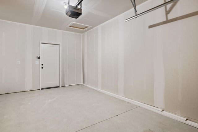 2453 W MacArthur Ct, Wichita, KS 67217