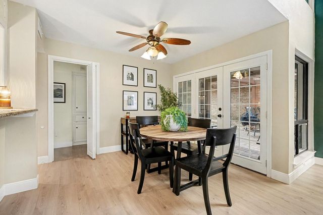 1922 Pepper Hill Way, Houston, TX 77058