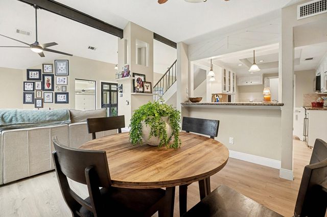 1922 Pepper Hill Way, Houston, TX 77058