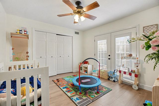 1922 Pepper Hill Way, Houston, TX 77058