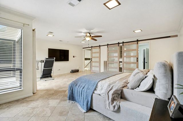 1922 Pepper Hill Way, Houston, TX 77058