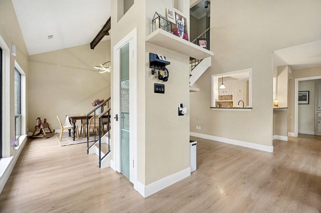 1922 Pepper Hill Way, Houston, TX 77058