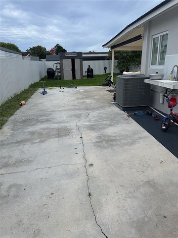 20515 NW 45th Ave, Miami Gardens, FL 33055