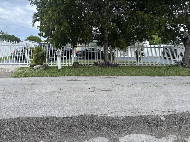 20515 NW 45th Ave, Miami Gardens, FL 33055