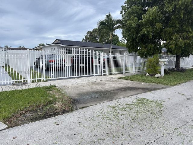 20515 NW 45th Ave, Miami Gardens, FL 33055