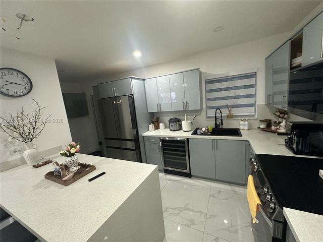 20515 NW 45th Ave, Miami Gardens, FL 33055