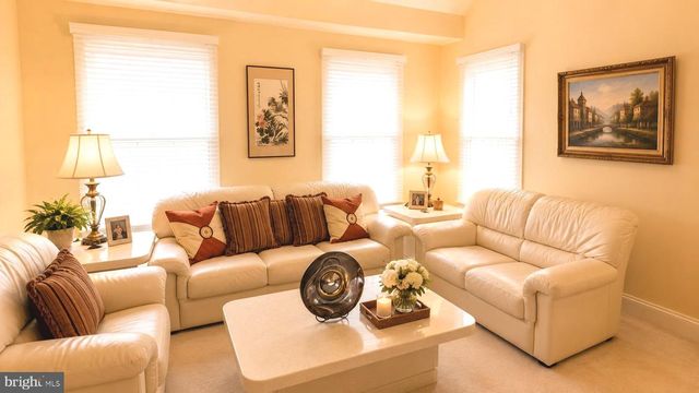 15 OXFORD WAY, Wilmington, DE 19807