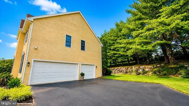 15 OXFORD WAY, Wilmington, DE 19807
