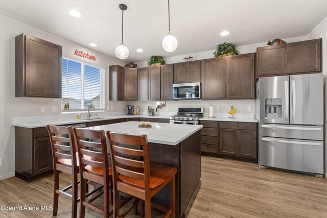 9785 N Berkshire ST, Hayden, ID 83835