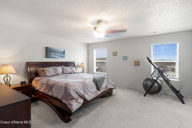 9785 N Berkshire ST, Hayden, ID 83835