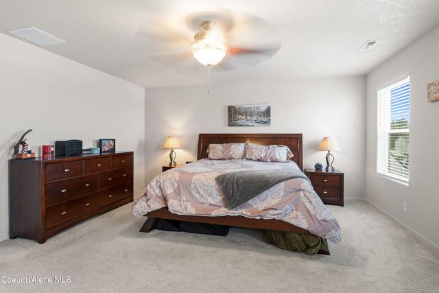 9785 N Berkshire ST, Hayden, ID 83835