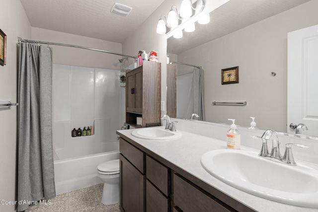 9785 N Berkshire ST, Hayden, ID 83835