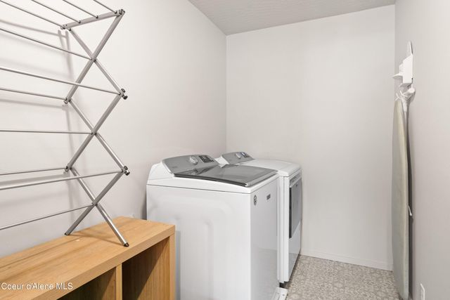 9785 N Berkshire ST, Hayden, ID 83835